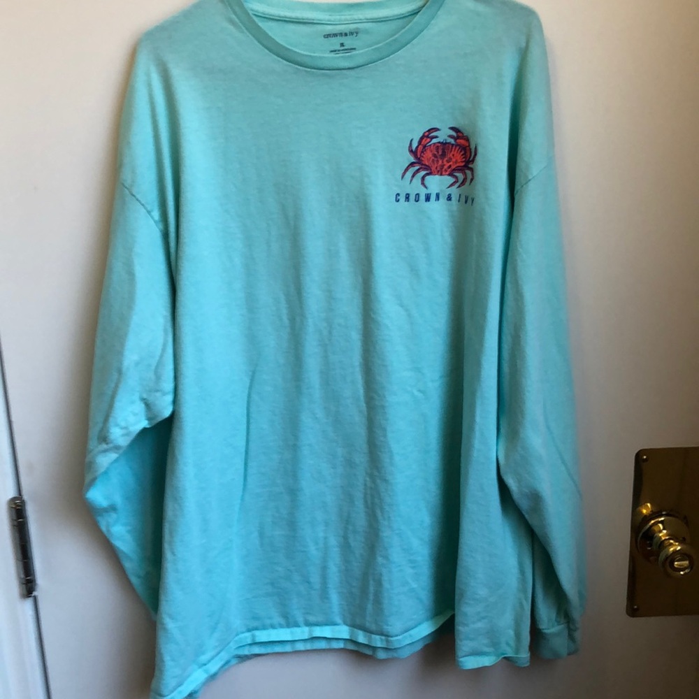 Long sleeve tee shirt